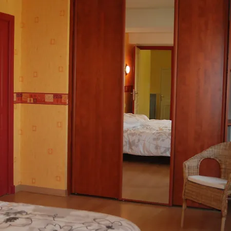 לינה וארוחת בוקר Le Manoir Du Butel