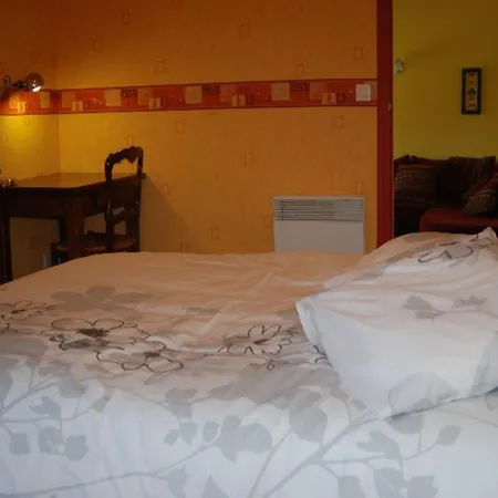 לינה וארוחת בוקר Le Manoir Du Butel Saint-Amand (Manche)