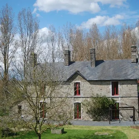 Le Manoir Du Butel לינה וארוחת בוקר 3*